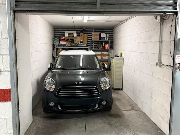 Box / Garage in vendita, via Giacinto Pullino  81a, Garbatella, Roma