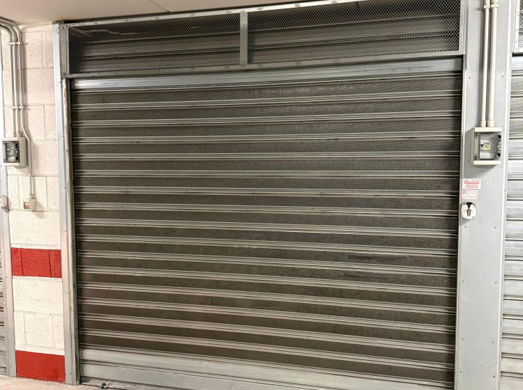 Box / Garage in vendita, via Giacinto Pullino  81a, Garbatella, Roma