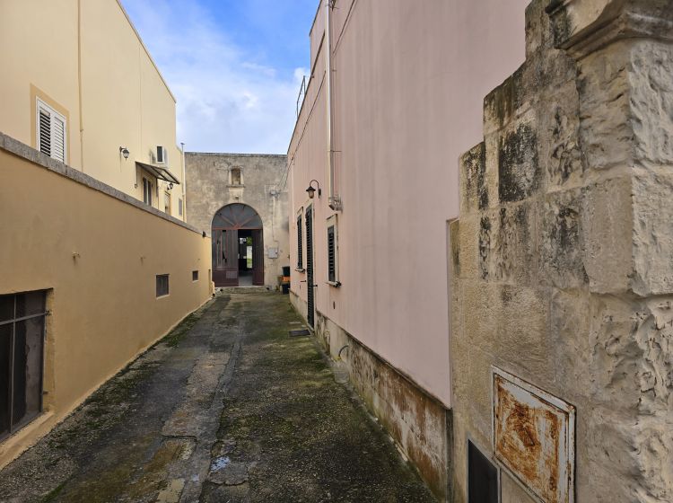 Magazzino o deposito in vendita, via Ludovico Ariosto, Spongano