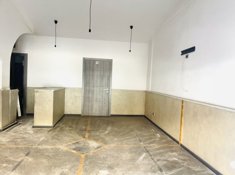 Negozio in vendita, via Angelo Volpicelli  30/32, Arzano