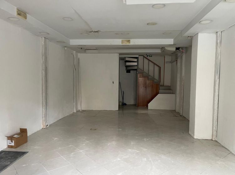 Negozio in affitto, via dei Goti  7, Angri