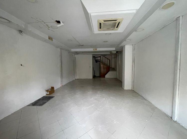 Negozio in affitto, via dei Goti  7, Angri