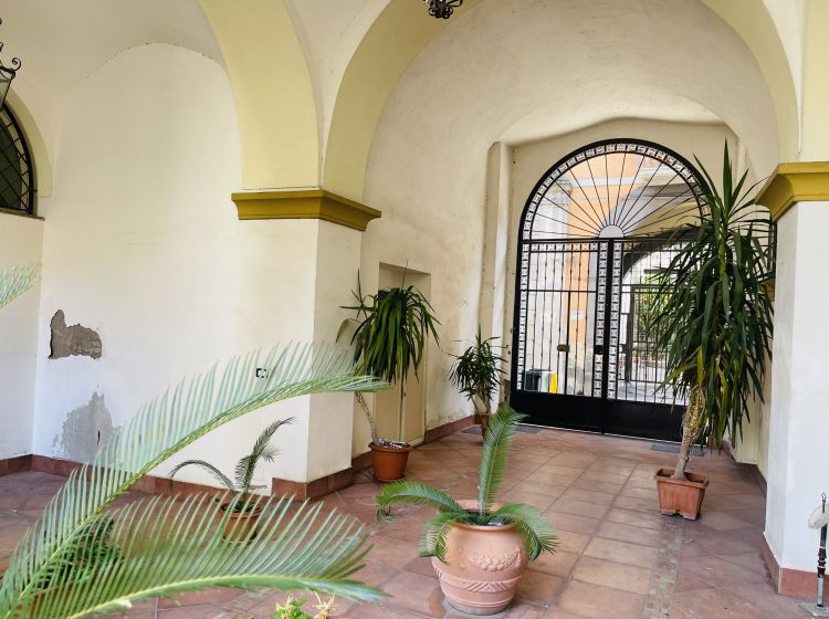 Negozio in vendita, via Costantino Astarita  43, Pagani