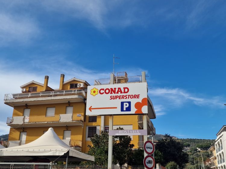 Ufficio in affitto, via Mazzini  73, Montepaone Lido, Montepaone