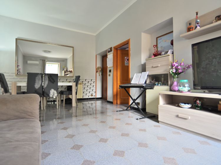 Trilocale in vendita, via Santafiora  37, Trullo, Roma