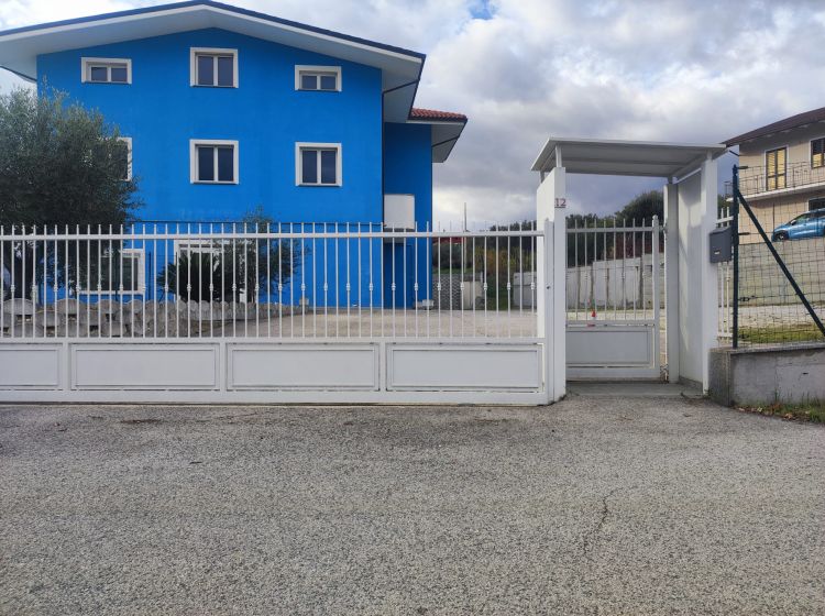 Negozio in vendita, via del Villino, Alanno Scalo, Alanno