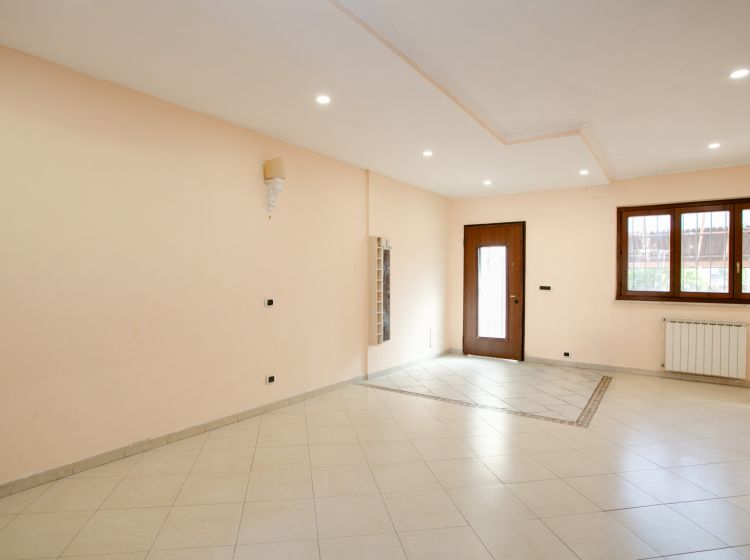 Villa in vendita, viale Valle dell'Aniene, Marco Simone, Guidonia Montecelio