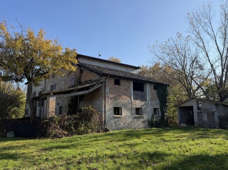 Casale in vendita, via Francesca, Albinea