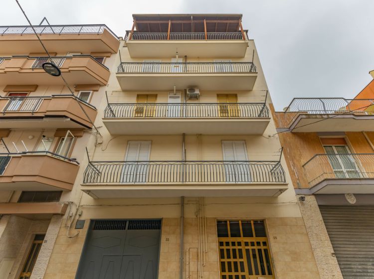 Quadrilocale in vendita, via Fabio Filzi  35, Gravina In Puglia