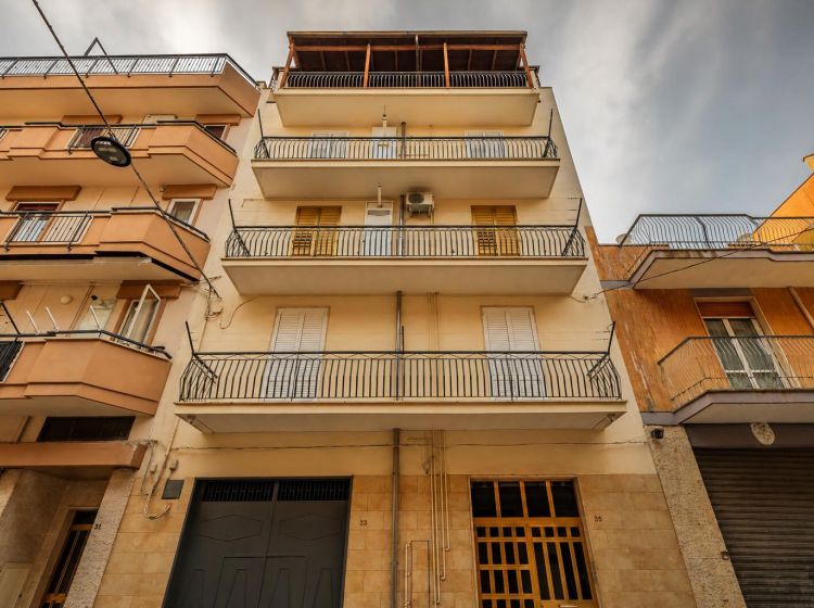 Quadrilocale in vendita, via Fabio Filzi  35, Gravina In Puglia