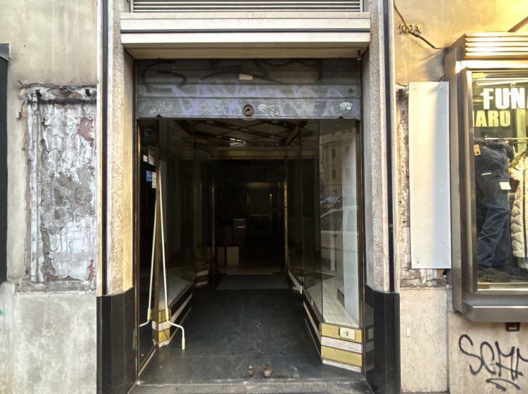 Negozio in affitto, via Appia Nuova  109, Re di Roma, Roma