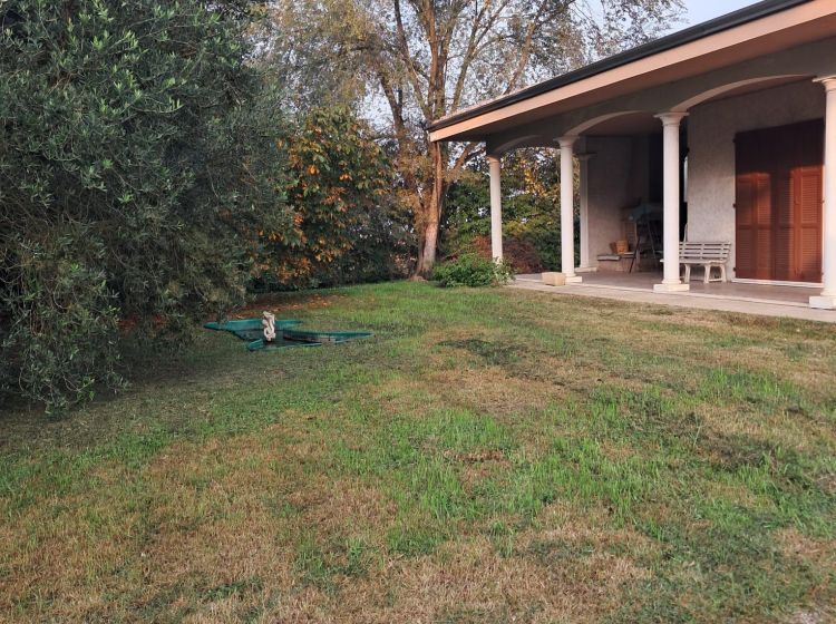 Villa in vendita, via Colonna Marina  47, Pegognaga