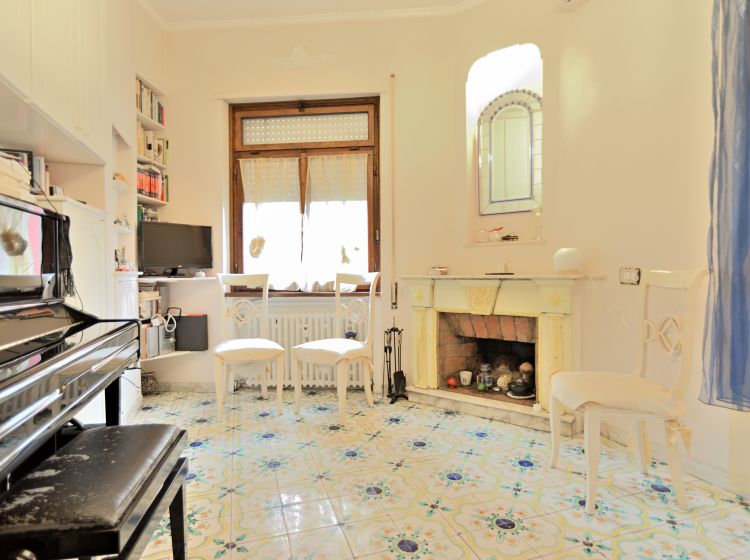 Bilocale in vendita, via Poggio Moiano  51, Salario, Roma