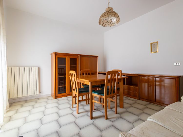 Bilocale in vendita, viale Brutium  10, Sala, Catanzaro