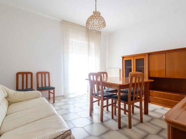 Bilocale in vendita, viale Brutium  10, Sala, Catanzaro