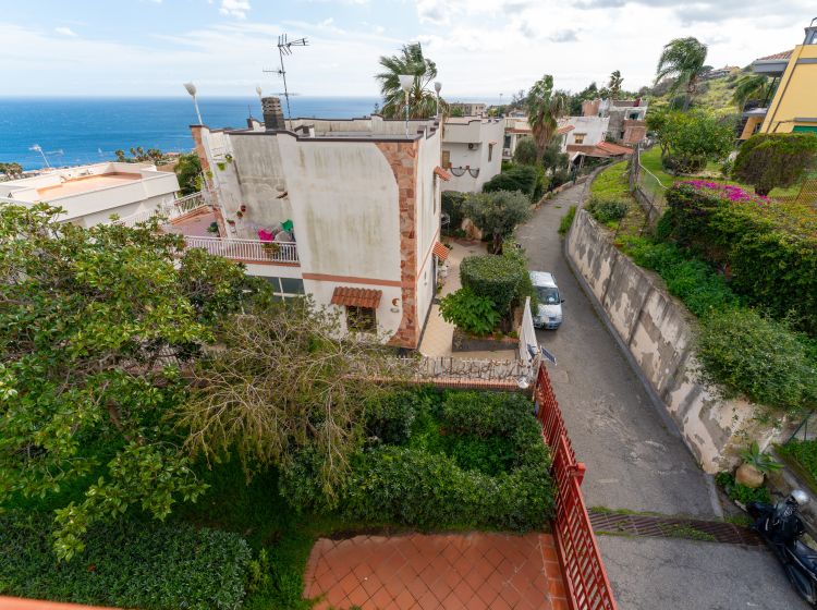 Villa in vendita, via Vampolieri  34, Aci Catena