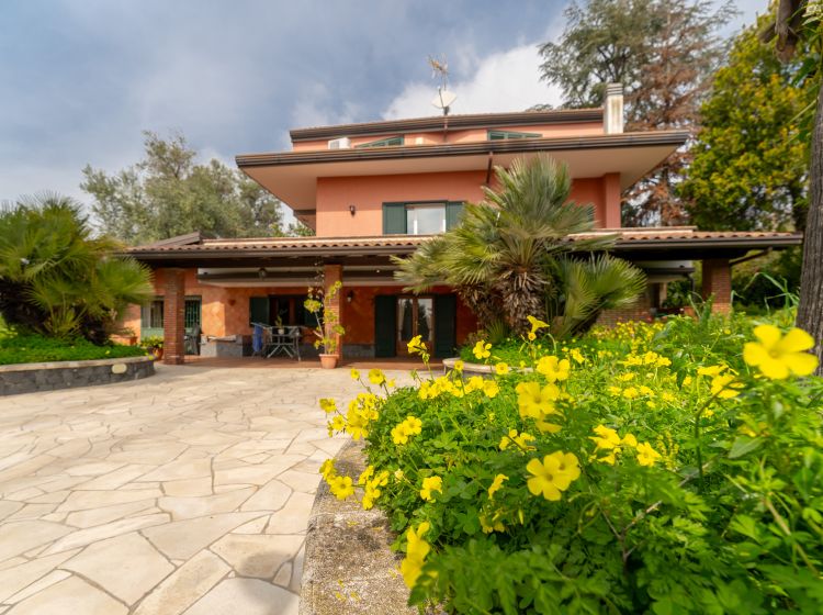 Villa in vendita, via Pietro Maroncelli  8, Trecastagni