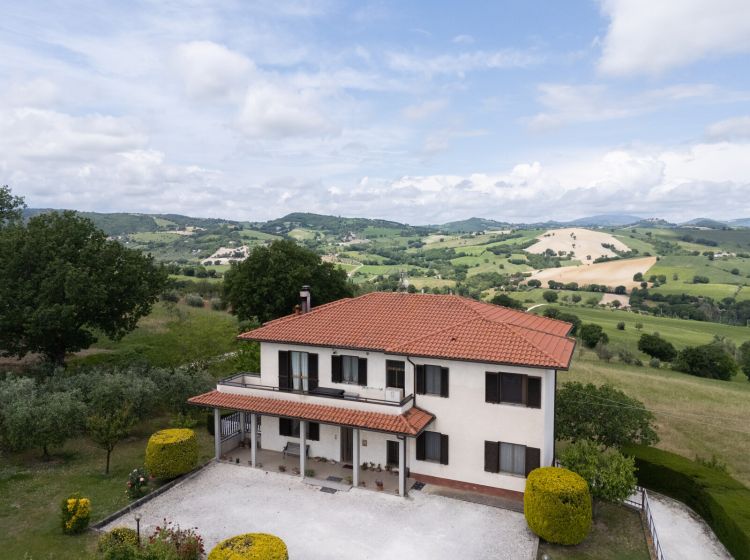 Villa in vendita, Frazione Sant'Apollinare  118, Arcevia