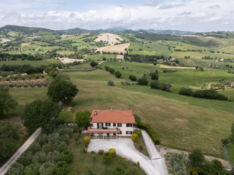 Villa in vendita, Frazione Sant'Apollinare  118, Arcevia