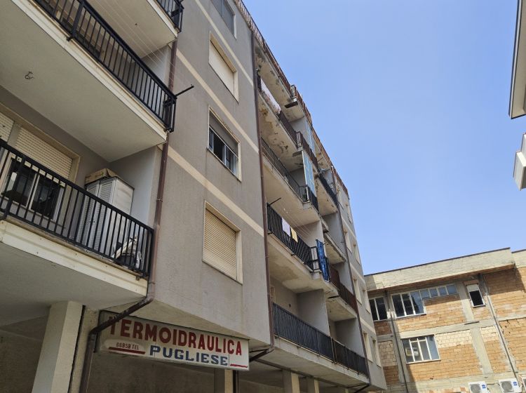 Trilocale in vendita, via XXIV Maggio  39D, Bovalino