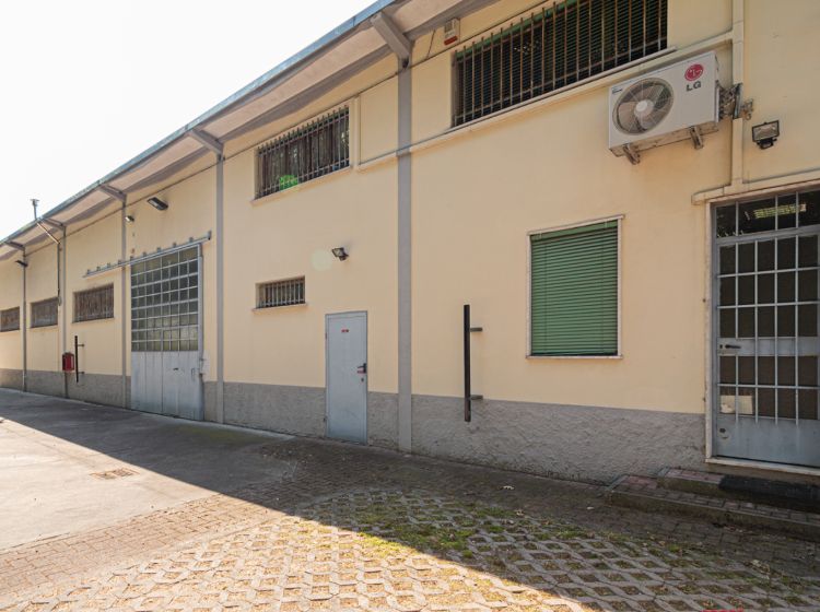 Capannone in vendita, via Verona  6, Cernusco Sul Naviglio