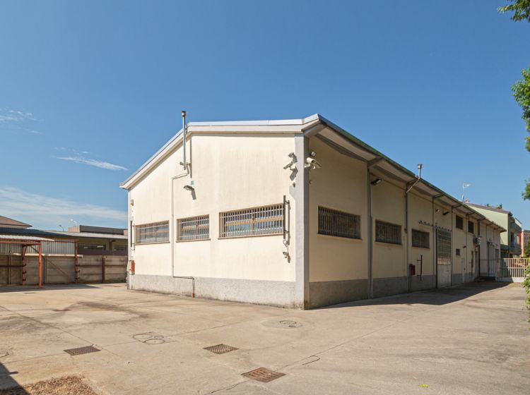 Capannone in vendita, via Verona  6, Cernusco Sul Naviglio
