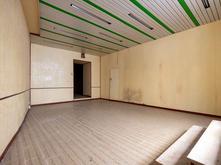 Negozio in vendita, via XX Settembre  38, Centro Storico, Catanzaro