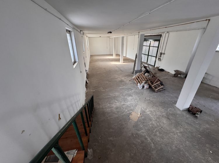 Magazzino o deposito in vendita, via Vittorio Alpe, Trigoria, Roma