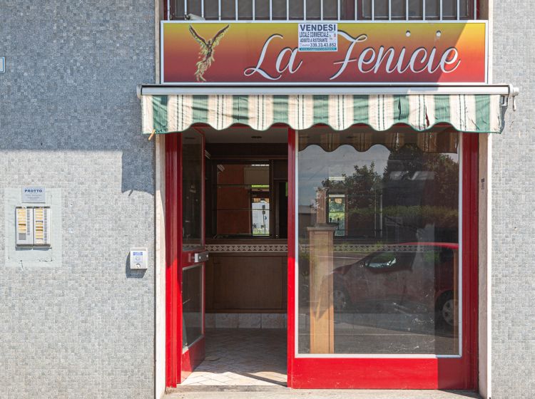 Negozio in affitto, via San Pedrino  11, Vignate