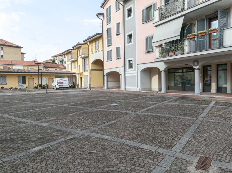 Negozio in affitto, Rovagnasco, Segrate