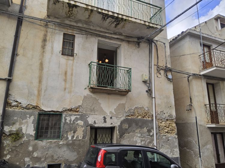 Terratetto unifamiliare in vendita, via Giacomo Leopardi  36, Gioiosa Ionica