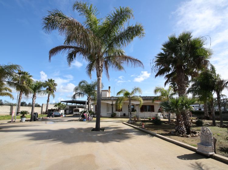 Villa in vendita, via Mesagne, San Donaci