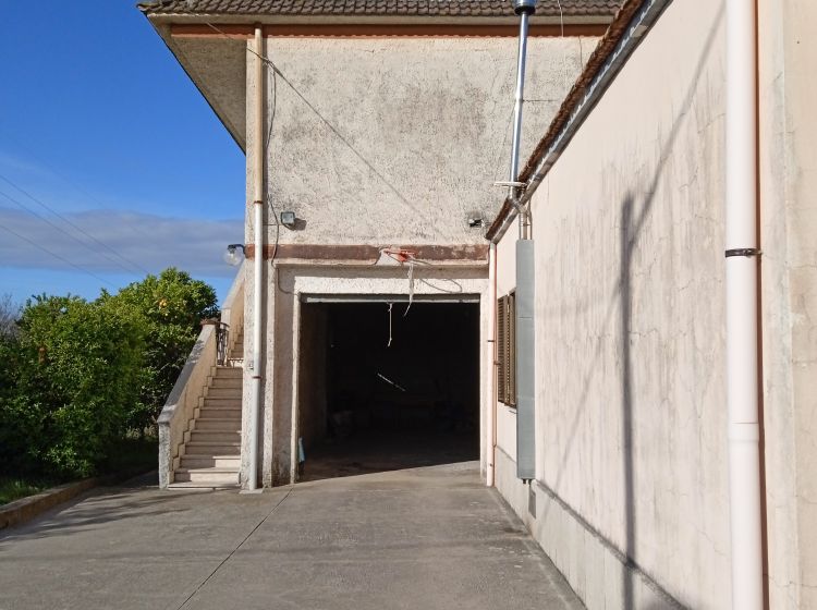 Villa in vendita, via Carrara 9, Latina Scalo, Latina