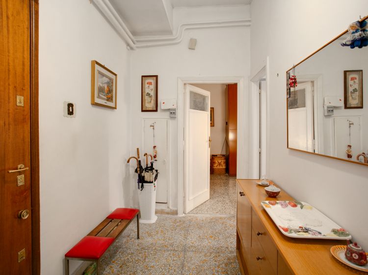 Bilocale in vendita, via Genzano  128, Colli Albani, Roma