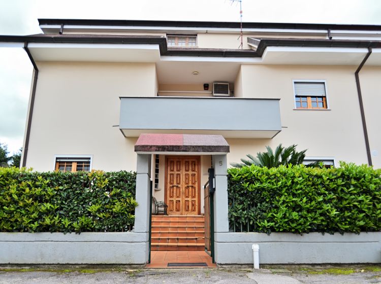 Villa in vendita, via Ombrone  5, Centro, Latina
