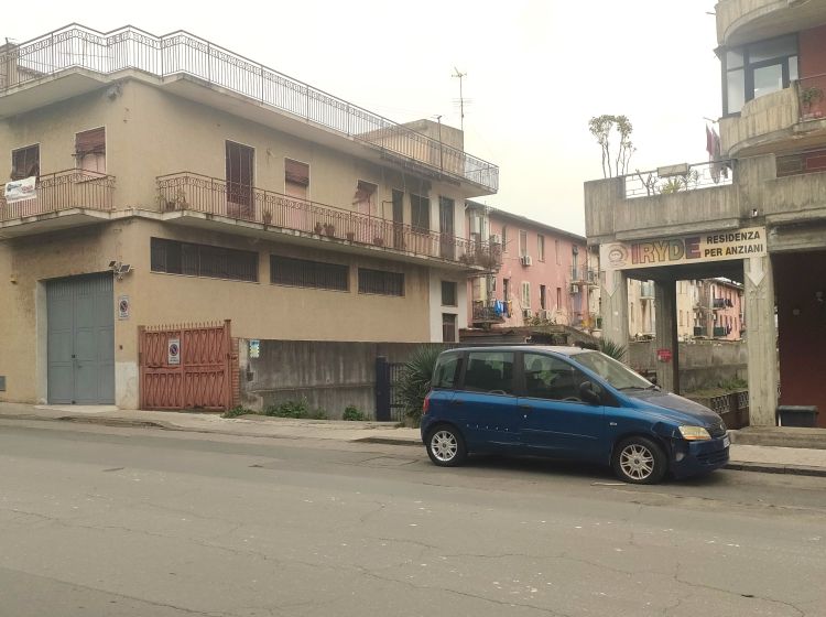 Box / Garage in vendita, viale Libertà  188, Giarre