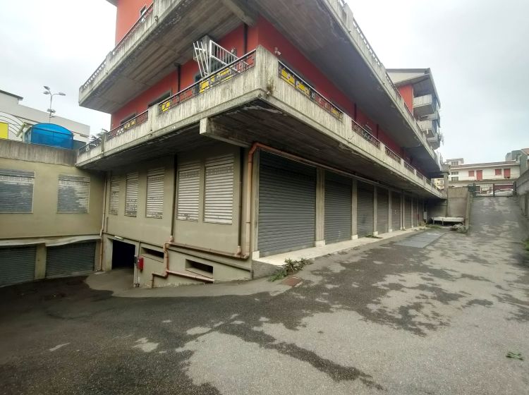 Box / Garage in vendita, viale Libertà  188, Giarre