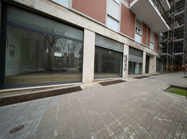 Negozio in vendita, via Giovanni Amendola  53, Sassari