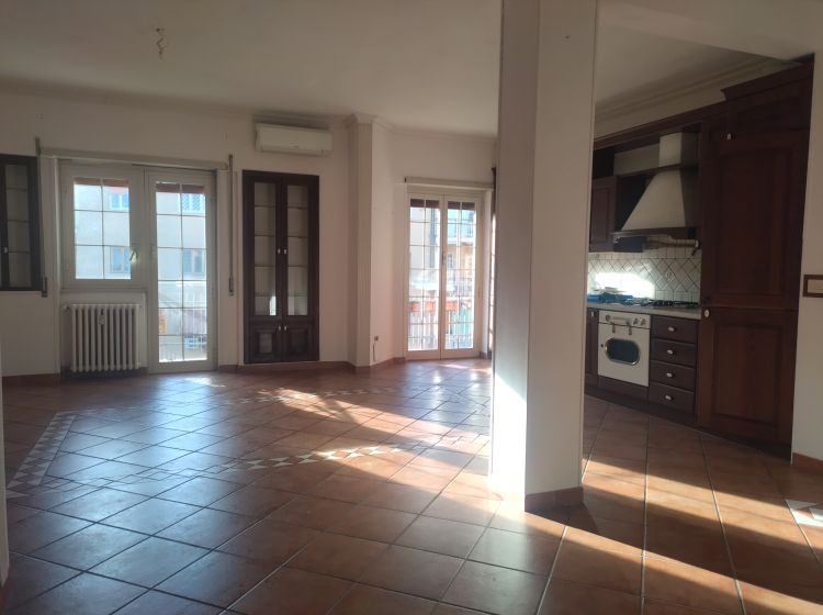 Trilocale in affitto, Largo Agosta  7, Tor de' Schiavi, Roma