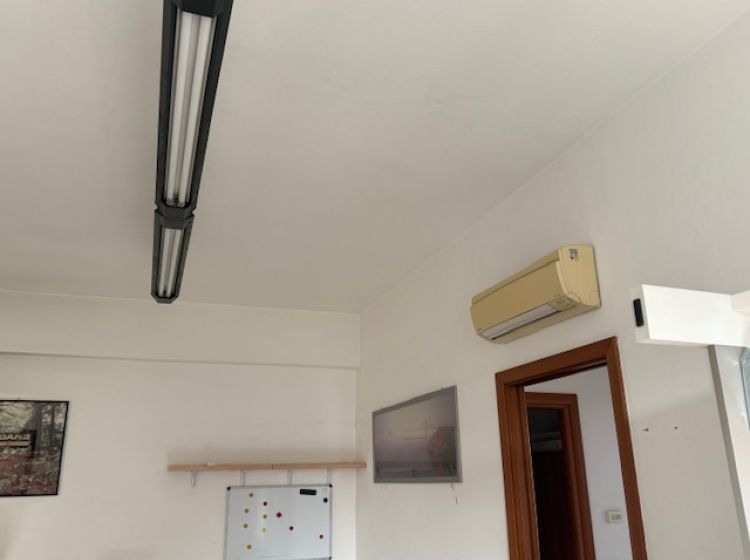 Capannone in affitto, Largo Remo Coen, Ospedale, Parma