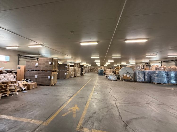 Capannone in affitto, Largo Remo Coen, Ospedale, Parma