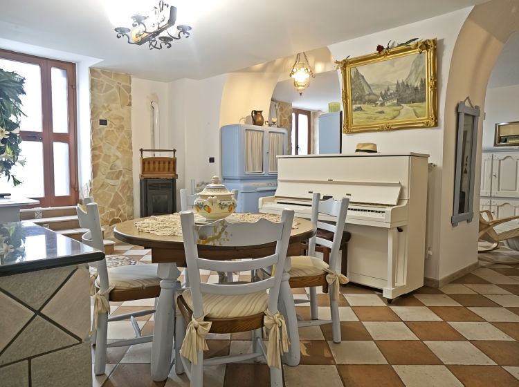 Trilocale in vendita, via Casalnuovo  23, Montescaglioso