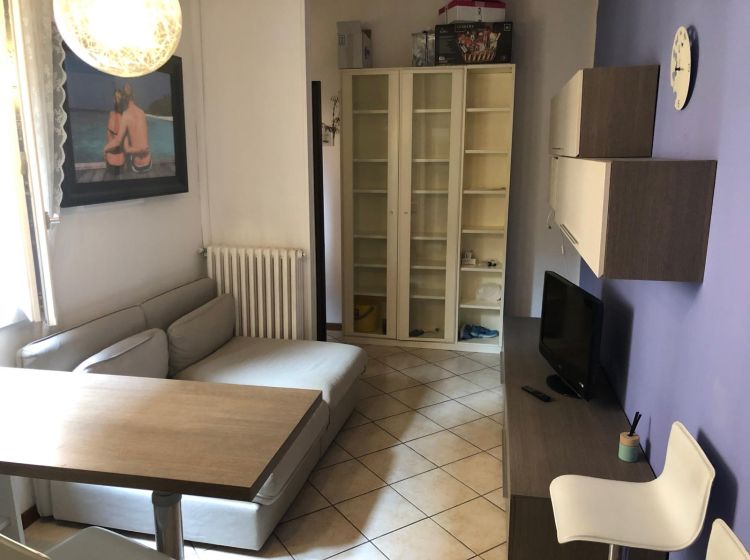 Bilocale in affitto, Piazza Martiri del 7 Luglio, Centro storico, Reggio Emilia