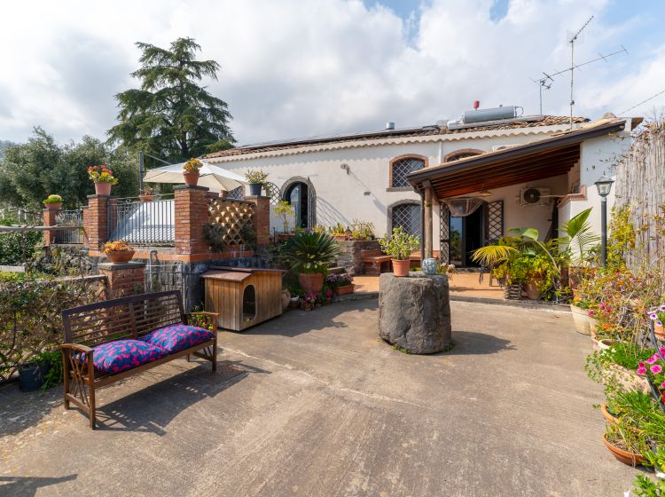 Casale in vendita, via Pedata Sant'Agata, Nunziata, Mascali