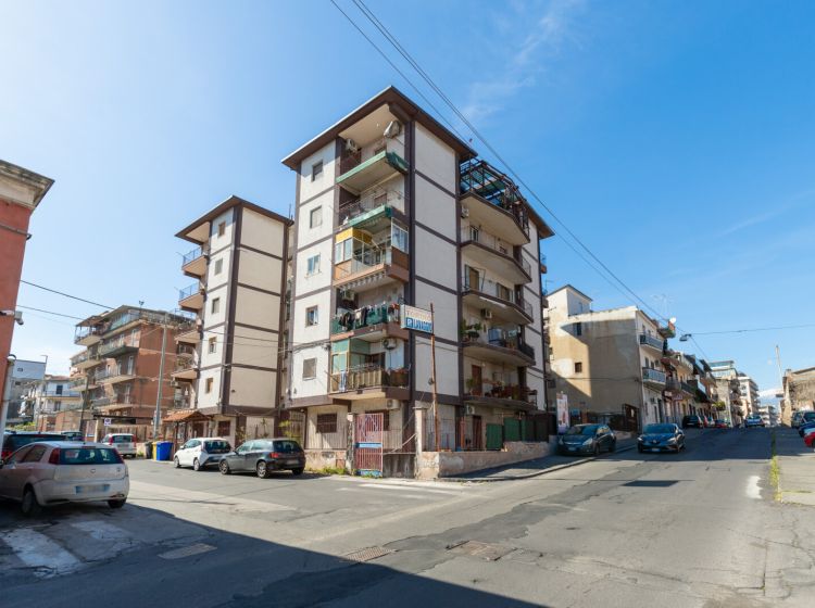 Box / Garage in vendita, via Pietro Maroncelli  2-6, Rapisardi, Catania