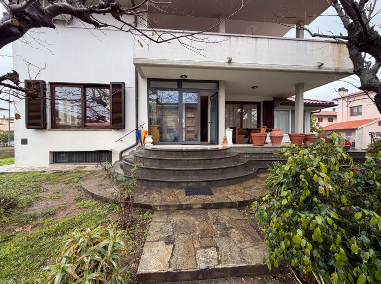 Villa in vendita, via Perugia  2A, Donoratico, Castagneto Carducci