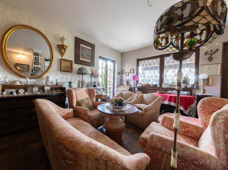 Villa in vendita, viale Grigna  28, Camparada