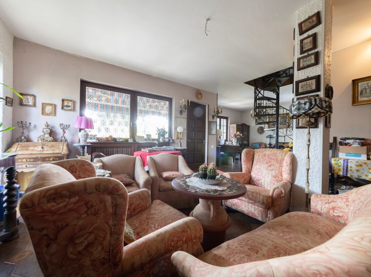 Villa in vendita, viale Grigna  28, Camparada