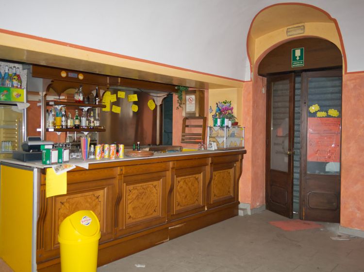 Negozio in vendita, via Guglielmo Marconi  8, Pont Canavese