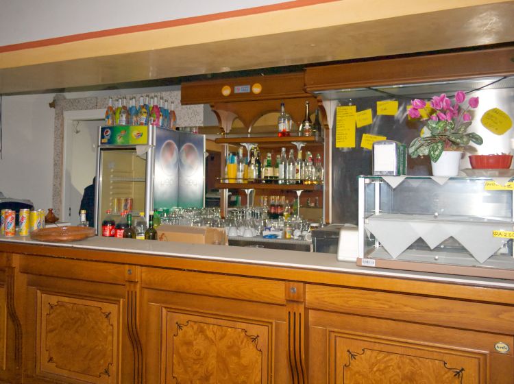 Negozio in vendita, via Guglielmo Marconi  8, Pont Canavese